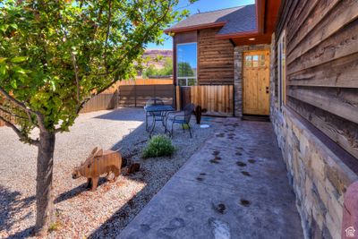 798 Palisade Dr, Home with 3 bedrooms, 1 bathrooms and 4 parking in Moab UT | Image 3