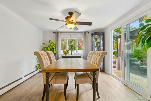 40 Straw Ln, Islandia, NY, 11749-1623 | Card Image