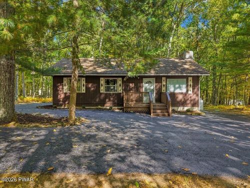 111 Forest View Dr, Hawley, PA, 18428-4009 | Card Image