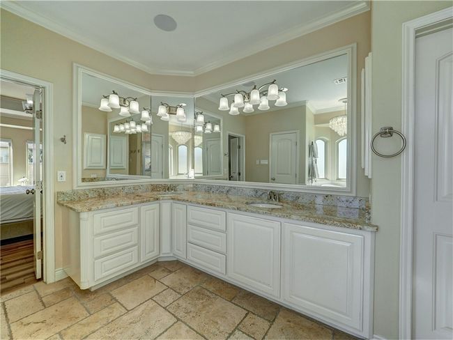 Beautiful granite counter tops and custom cabinets | Image 16