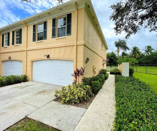 2030 Tigris Dr, West Palm Beach, FL, 33411-5762 | Card Image