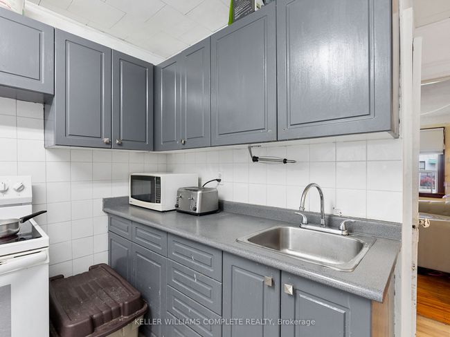 174 Park Row N, House other with 2 bedrooms, 2 bathrooms and null parking in Hamilton ON | Image 21