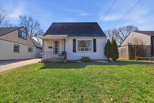 19 Perth Rd, Kitchener, ON, N2M3G6 | Card Image