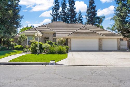 5025 W Birch Ave, Fresno, CA, 93722-3441 | Card Image