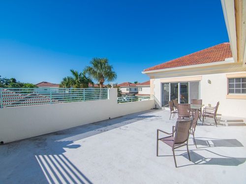 apt-201-520 7th Sq, Vero Beach, FL, 32962-2968 | Card Image