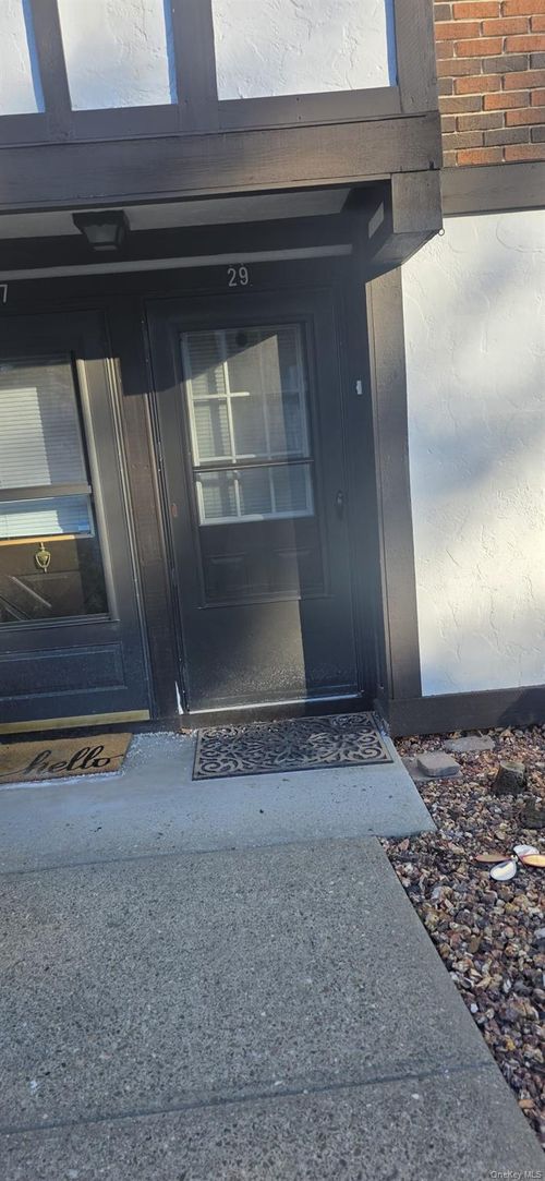 29 Brittany Dr, Middletown, NY, 10940-4248 | Card Image