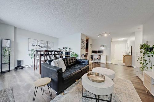 708-718 12 Ave Sw, Calgary, AB, T2R0H7 | Card Image