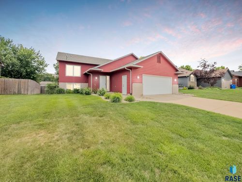 6212 S Mogen Ave, Sioux Falls, SD, 57108-5701 | Card Image