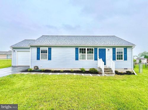 82 Sedge Wren Ln, MARTINSBURG, WV, 25405-8362 | Card Image