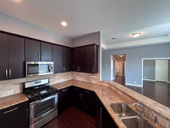 11252 Lost Maples Trl, House other with 3 bedrooms, 2 bathrooms and 2 parking in Austin TX | Image 12