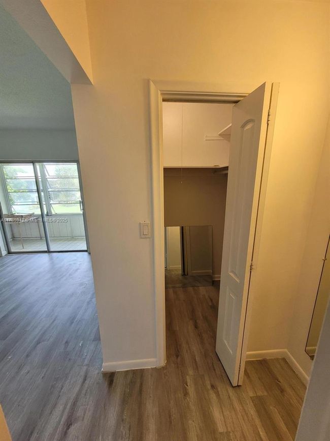 14 - 14 Salisbury A, Condo with 1 bedrooms, 2 bathrooms and null parking in West Palm Beach FL | Image 9