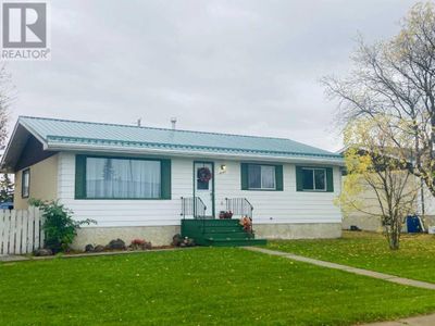 4407 47 St, House other with 2 bedrooms, 2 bathrooms and 4 parking in Mayerthorpe AB | Image 1