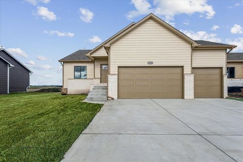 1530 S Midway Ct, Valley Center, KS, 67147 | Card Image