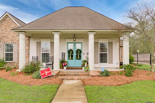 10152 Autumn Ct, Denham Springs, LA, 70726-1818 | Card Image