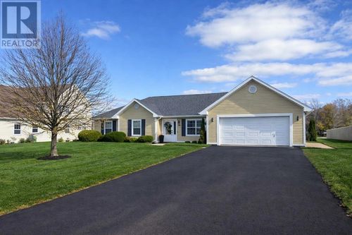 34 Golfview Dr, Stratford, PE, C1B2V6 | Card Image