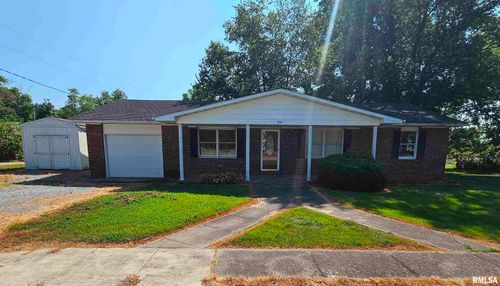 308 S High St, Eddyville, IL, 62928-9015 | Card Image