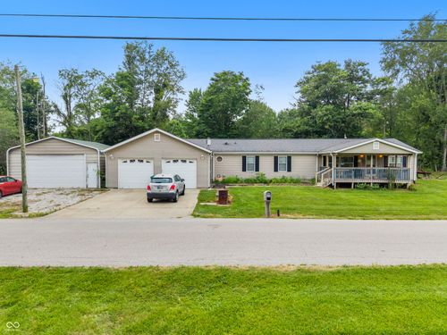 6376 Hall School Rd, Martinsville, IN, 46151-6942 | Card Image