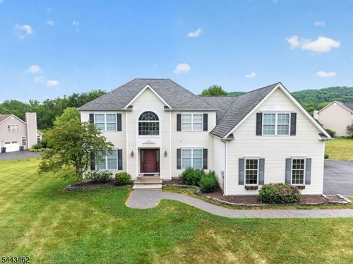 21 Benjamin Dr, Washington, NJ, 07882-3559 | Card Image