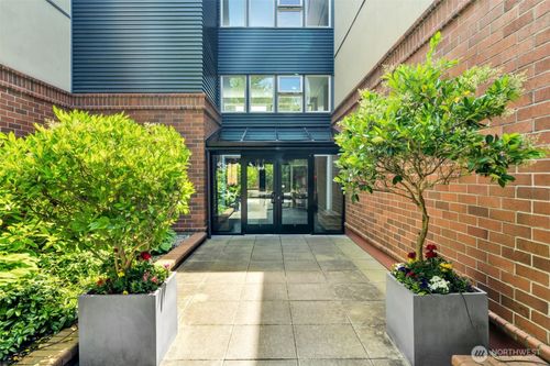apt-319-275 W Roy St, Seattle, WA, 98119-4455 | Card Image