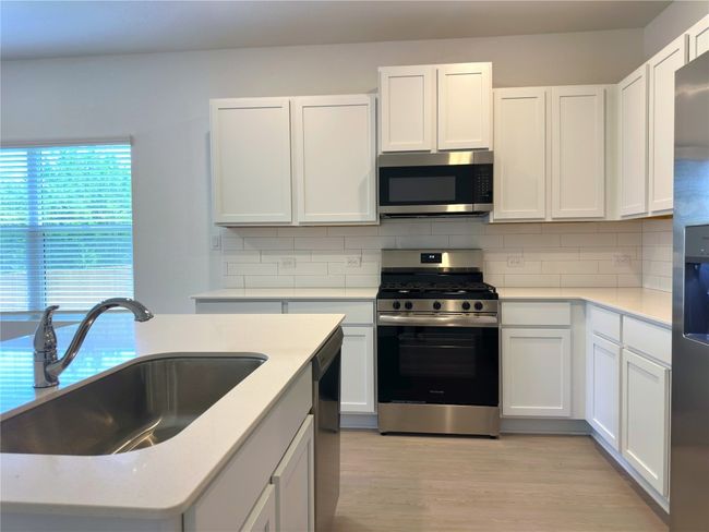 158 Cibolo Creek Loop, House other with 4 bedrooms, 3 bathrooms and null parking in Bastrop TX | Image 5