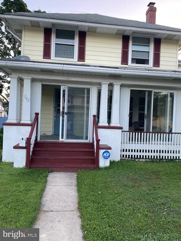 Broadway , Penns Grove, NJ 08069