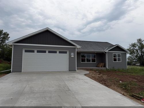530 Riverview Drive, Berlin, WI, 54923 | Card Image
