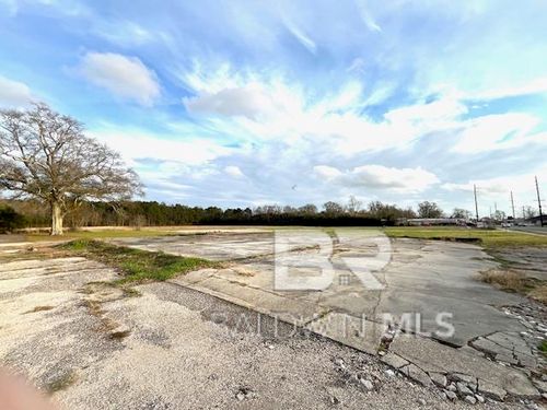 326 N Main St, Atmore, AL, 36502-1716 | Card Image