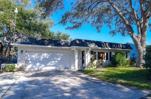 10931 Clara Lane, St Petersburg, FL, 33708 | Card Image