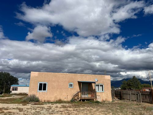 2 Adelmo Medina Dr, Ranchos De Taos, NM, 87557-8745 | Card Image