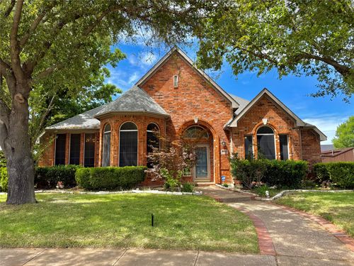 5425 Wood Creek Ln, Garland, TX, 75044-4135 | Card Image