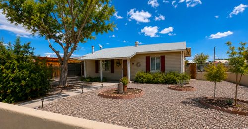 917 Juniper St, Truth Or Consequences, NM, 87901-1647 | Card Image