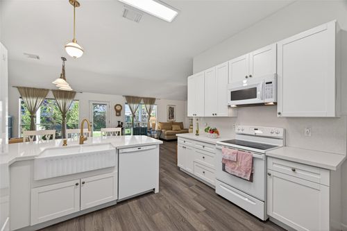 8207 Broken Timber Way, Houston, TX, 77095-4526 | Card Image