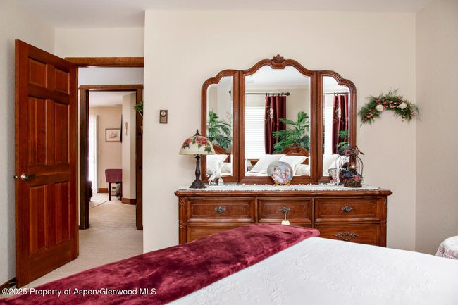 368 Meadow Ln, House other with 4 bedrooms, 3 bathrooms and null parking in Glenwood Springs CO | Image 17