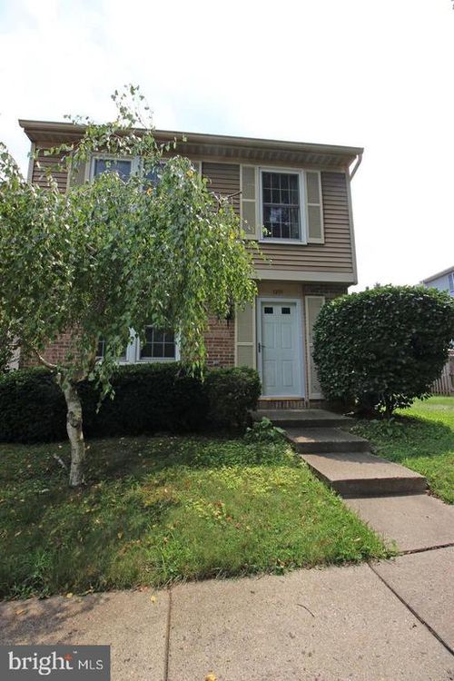 12111 Purple Sage Ct, RESTON, VA, 20194-5604 | Card Image