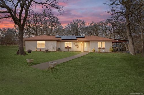 1832 W White Oak Rd, West, TX, 76691-2622 | Card Image