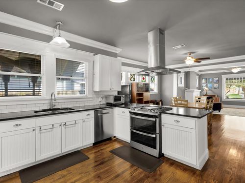 1942 Fairmount Ave, Fort Worth, TX, 76110-1365 | Card Image