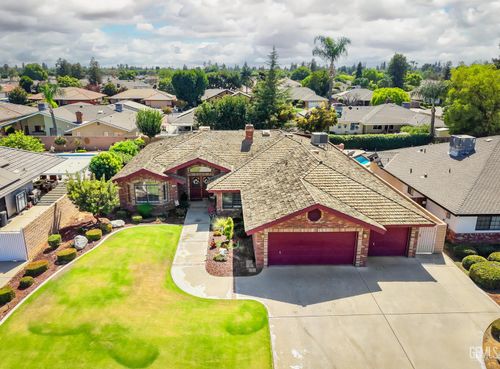 7409 Lovetta Drive, Bakersfield, CA, 93308 | Card Image