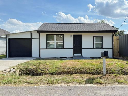 889 Chas Ln, Houston, TX, 77091-4104 | Card Image