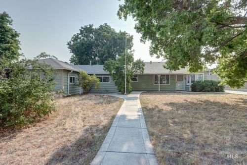 288 & 290 Hillcrest Dr, Ontario, OR, 97914-2008 | Card Image
