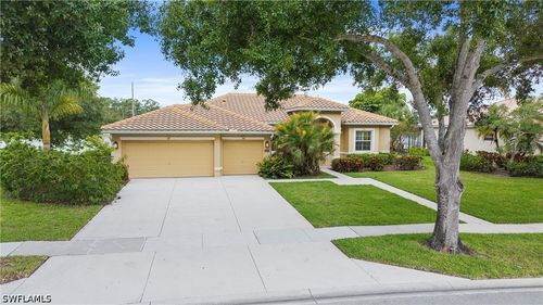 3323 Mystic River Dr, NAPLES, FL, 34120-0427 | Card Image