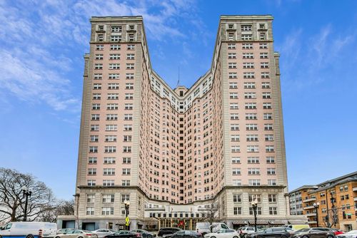 103-5555 N Sheridan Rd, Chicago, IL, 60640-1640 | Card Image