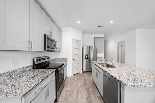 1108 Sundown Prairie Dr, House other with 4 bedrooms, 3 bathrooms and 2 parking in Sealy TX | Image 10
