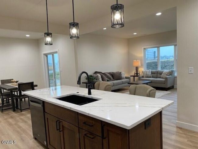2912 Peach Tree Dr, Townhouse with 2 bedrooms, 2 bathrooms and null parking in Bismarck ND | Image 15
