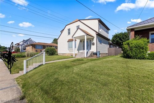 3741 Woodlawn Way, Weirton, WV, 26062-4429 | Card Image
