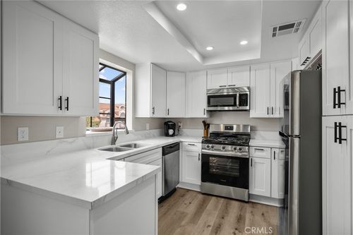 5131-18114 Erik Ct, Canyon Country, CA, 91387 | Card Image