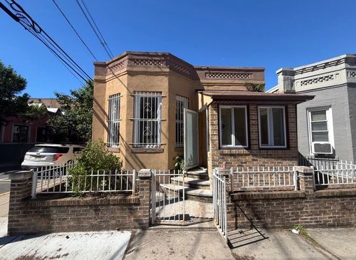 581 65th St, West New York, NJ, 07093 | Card Image
