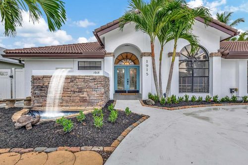 1915 Newhaven Ave, Wellington, FL, 33414-8129 | Card Image