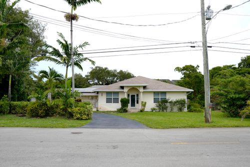 821 Sw 13th Ct, Pompano Beach, FL, 33060-8901 | Card Image