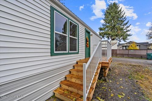 118 E Midtown Ln, Hayden, ID, 83835-7266 | Card Image