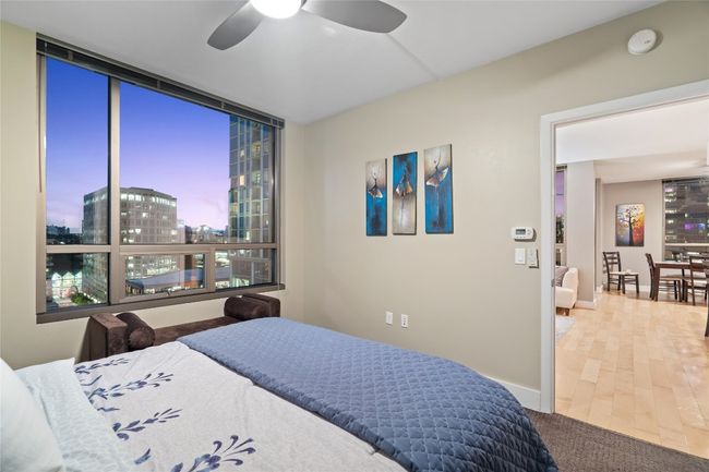 APT-1301 - 300 Bowie St, Condo with 2 bedrooms, 2 bathrooms and 2 parking in Austin TX | Image 5